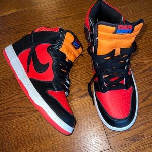 DUNK HIGH BARCELONA - Size 8 Men / 9.5 Women